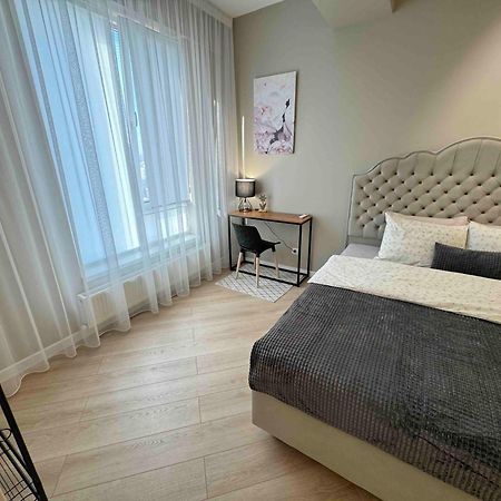 Rentnow Modern Business Apartment With 3 Bedrooms In Centre Chişinău Eksteriør billede