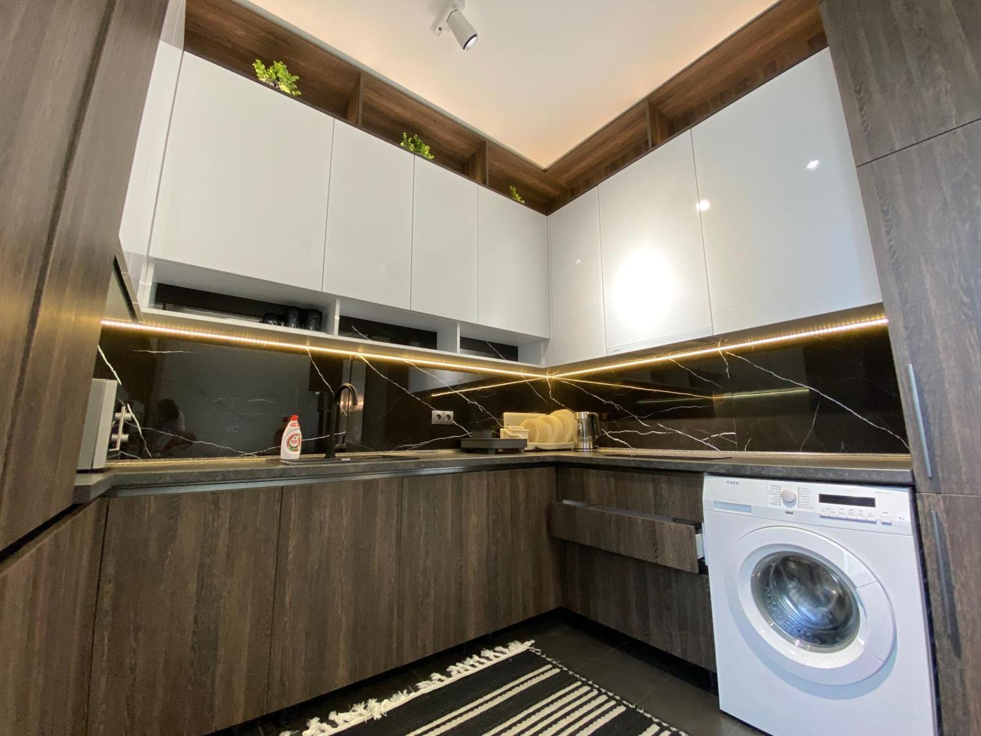 Rentnow Modern Business Apartment With 3 Bedrooms In Centre Chişinău Eksteriør billede