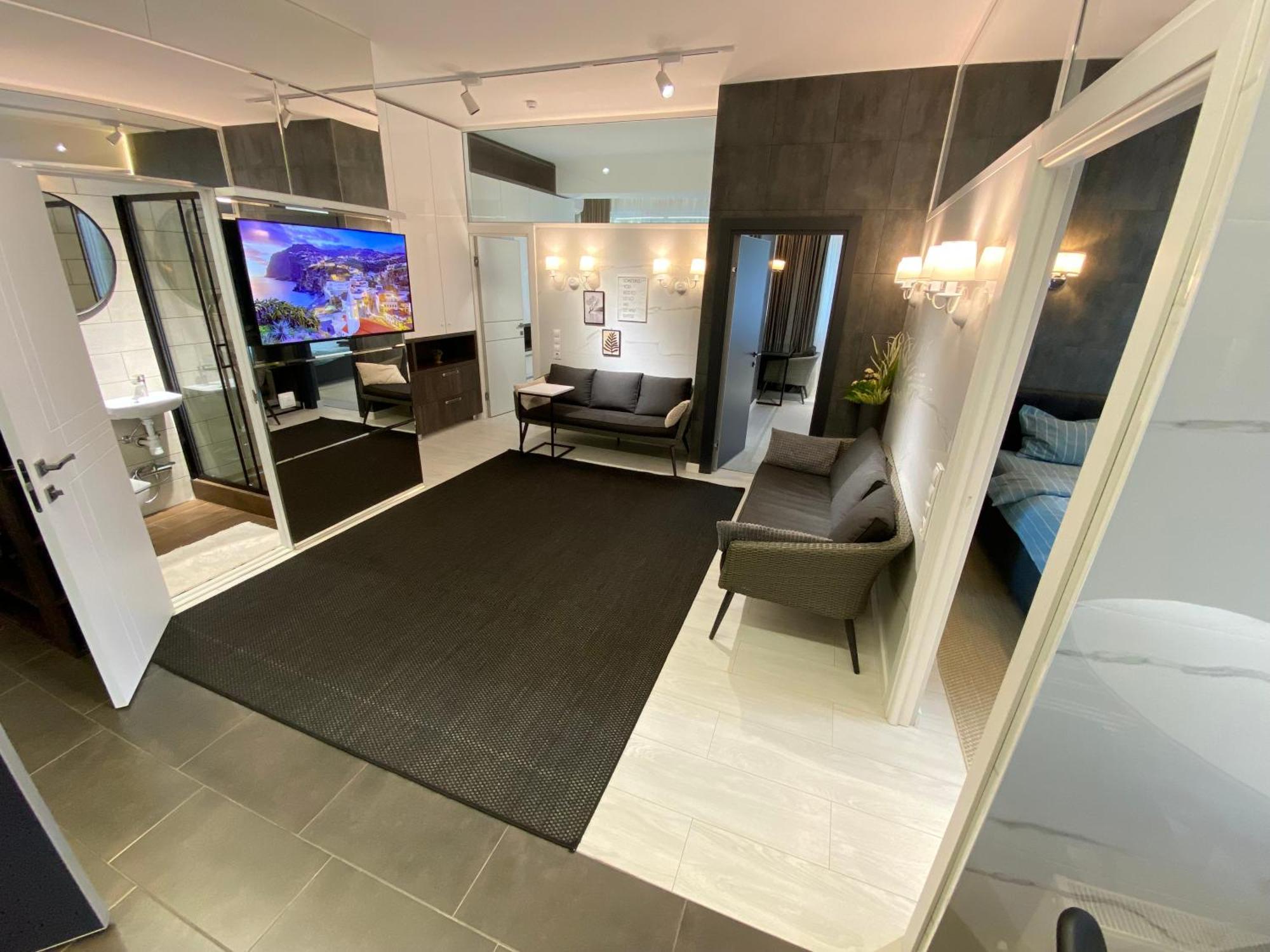 Rentnow Modern Business Apartment With 3 Bedrooms In Centre Chişinău Eksteriør billede