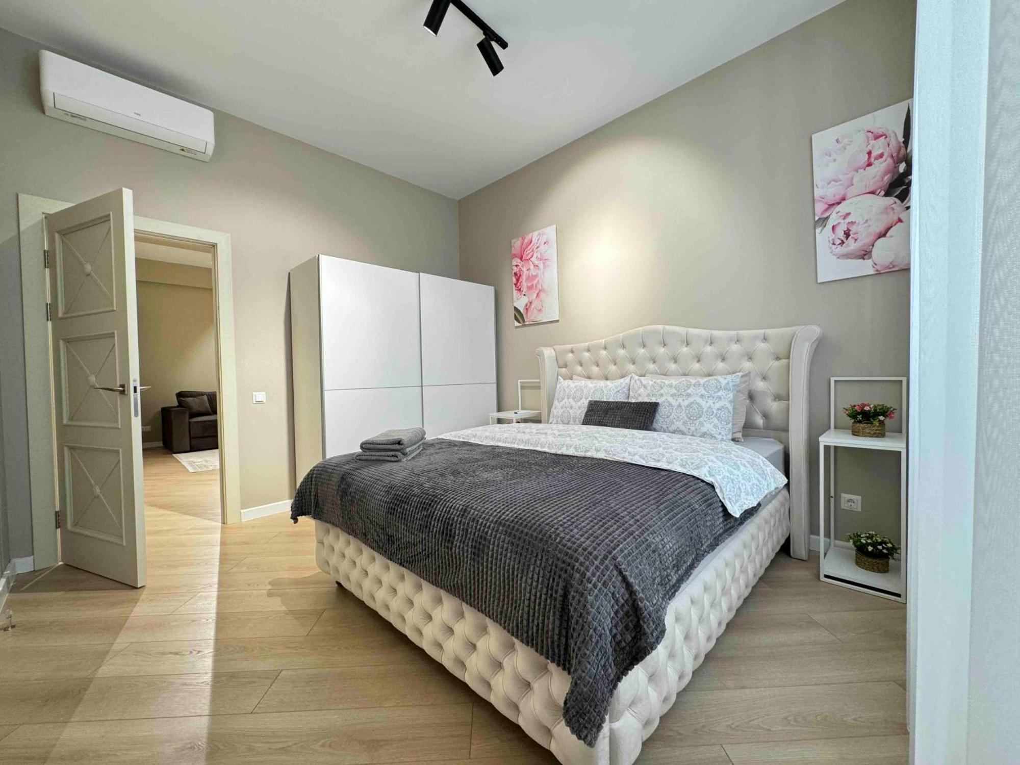 Rentnow Modern Business Apartment With 3 Bedrooms In Centre Chişinău Eksteriør billede