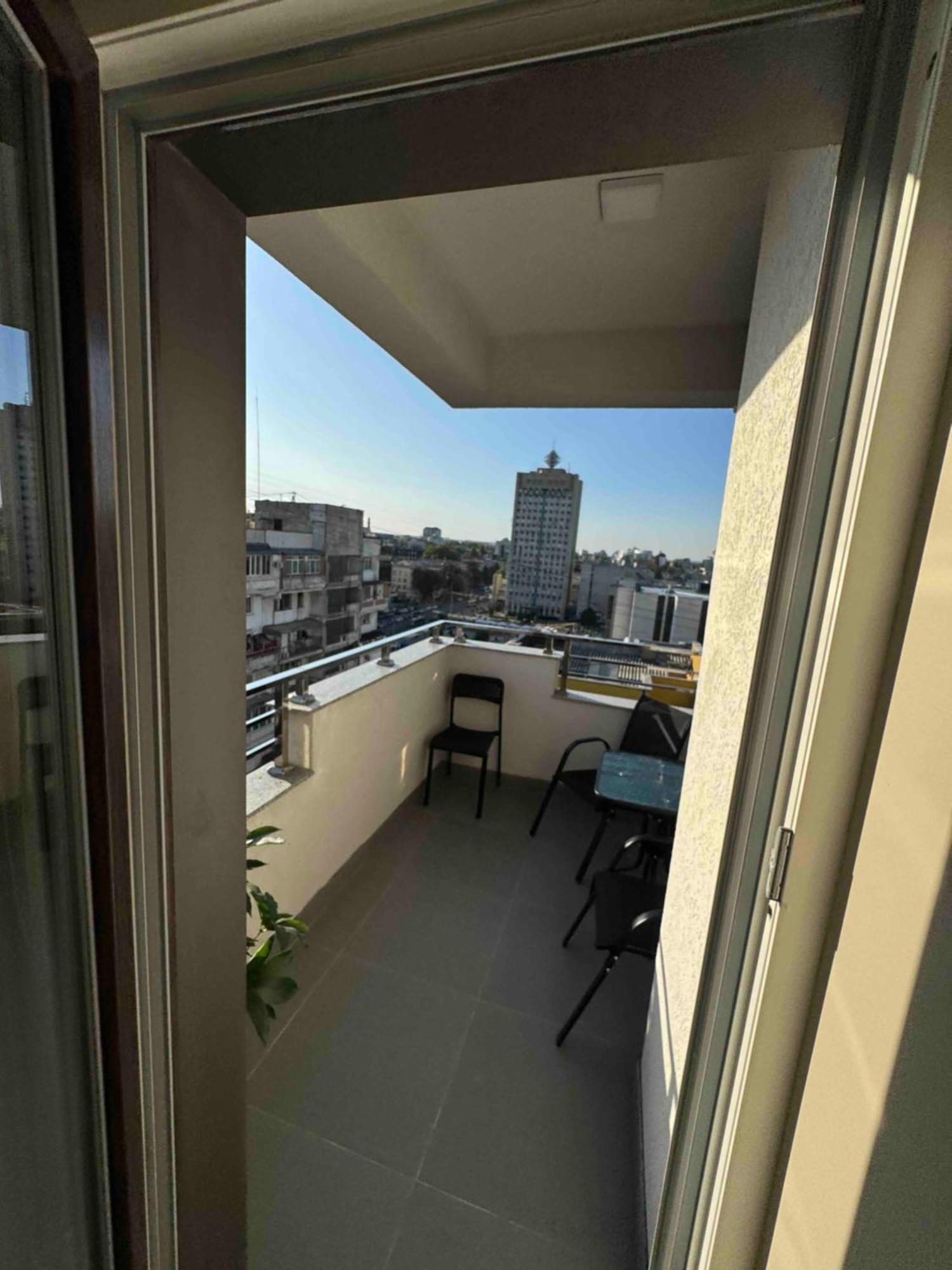 Rentnow Modern Business Apartment With 3 Bedrooms In Centre Chişinău Eksteriør billede