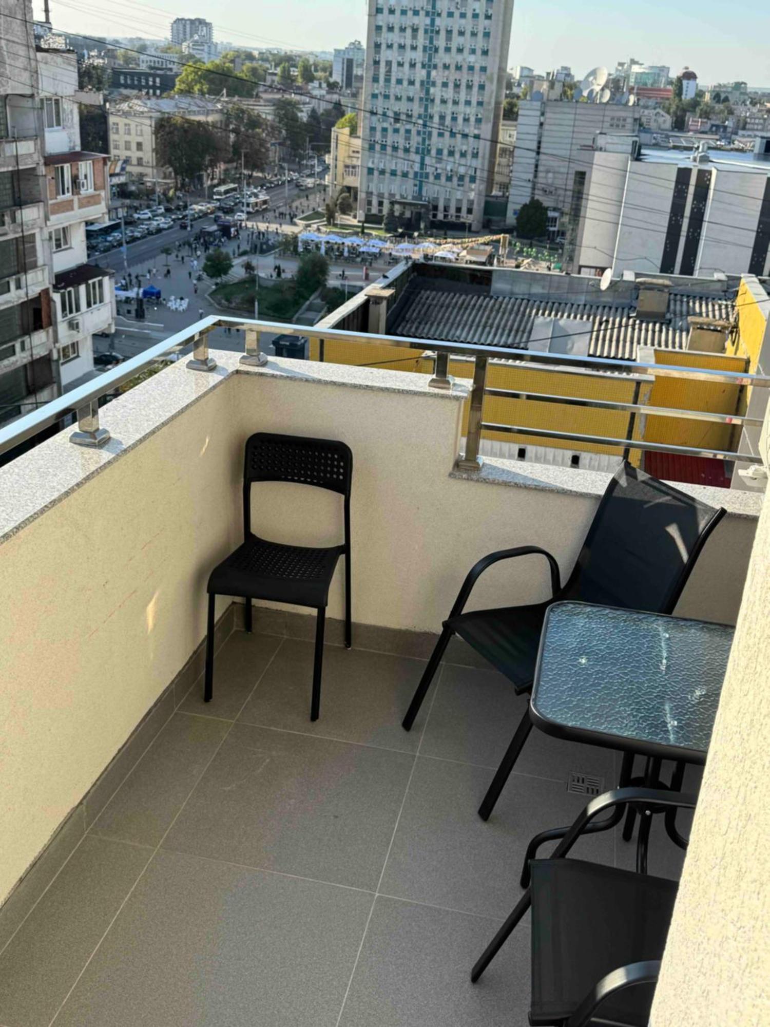 Rentnow Modern Business Apartment With 3 Bedrooms In Centre Chişinău Eksteriør billede