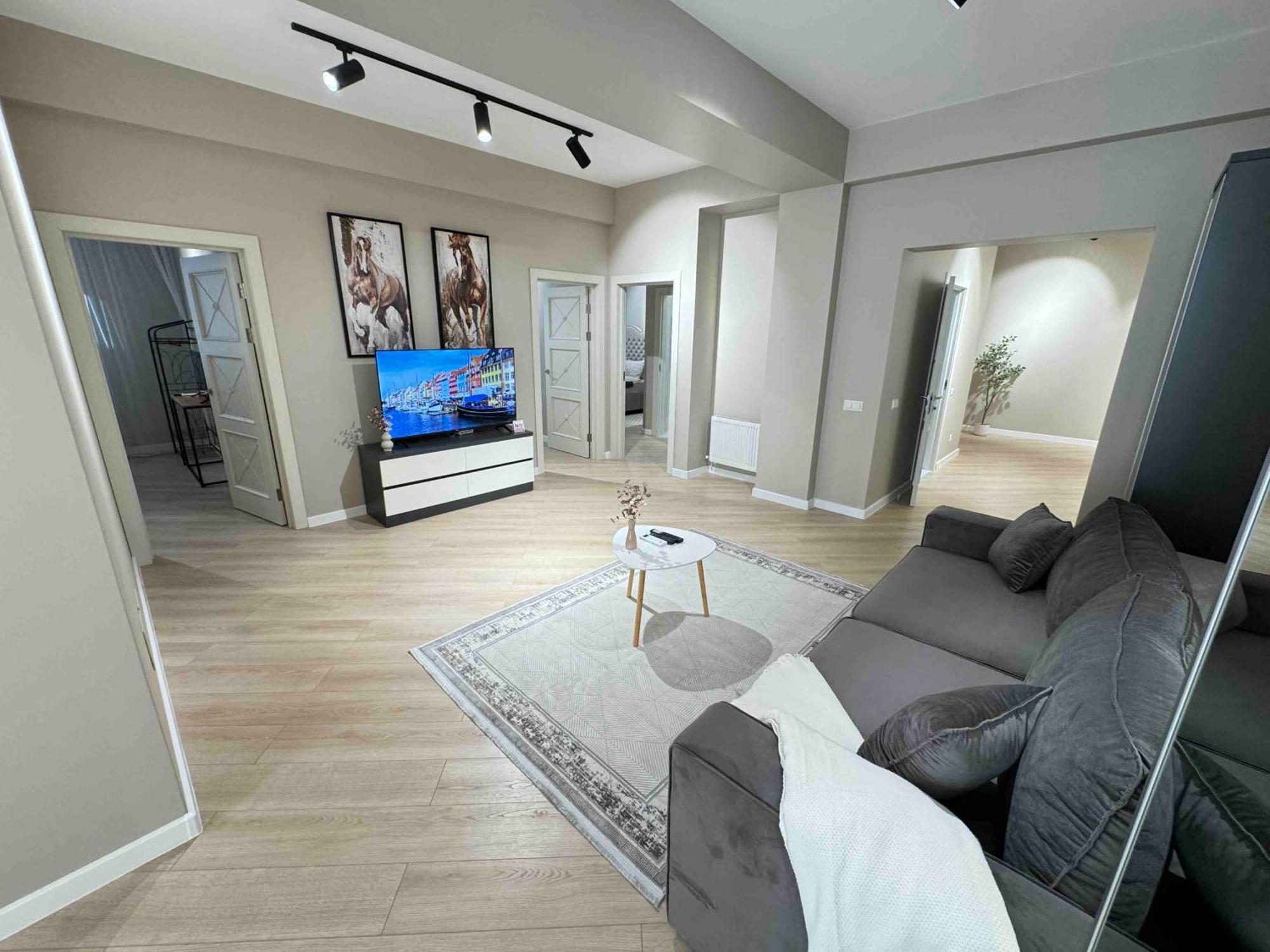 Rentnow Modern Business Apartment With 3 Bedrooms In Centre Chişinău Eksteriør billede